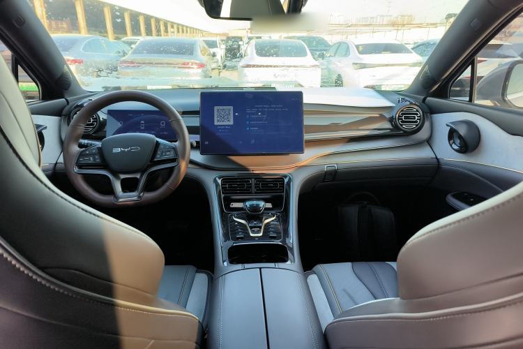 Used BYD Frigate 07 2023 DM-i 100KM Prestige Model
