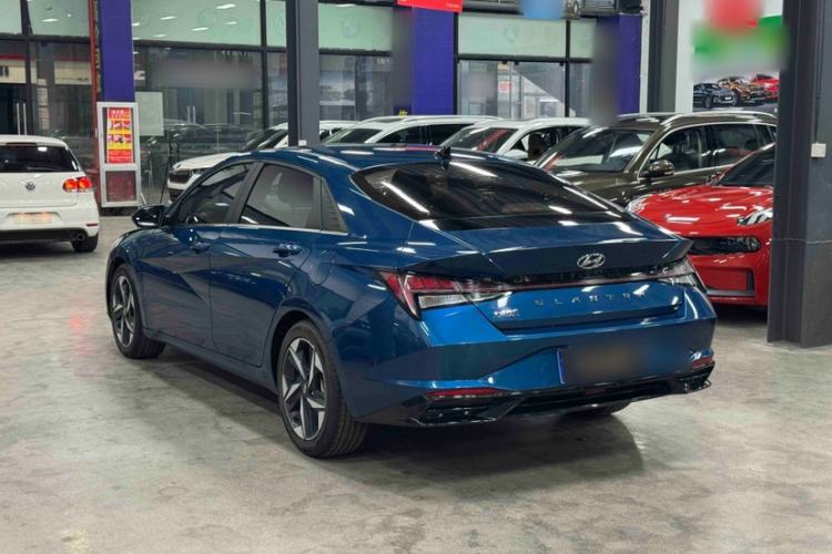 Used Hyundai Elantra 2021 1.5L CVT LUX Prestige Edition
