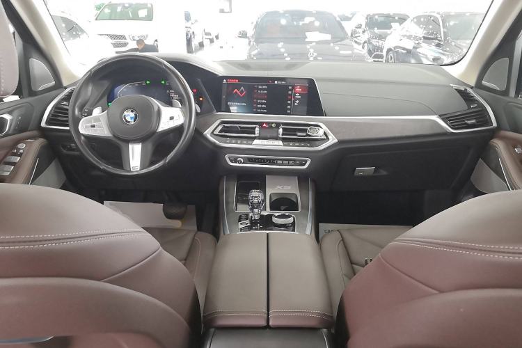 Used BMW X5 2022 Restyled xDrive 30Li Luxury Version M Sport Package
