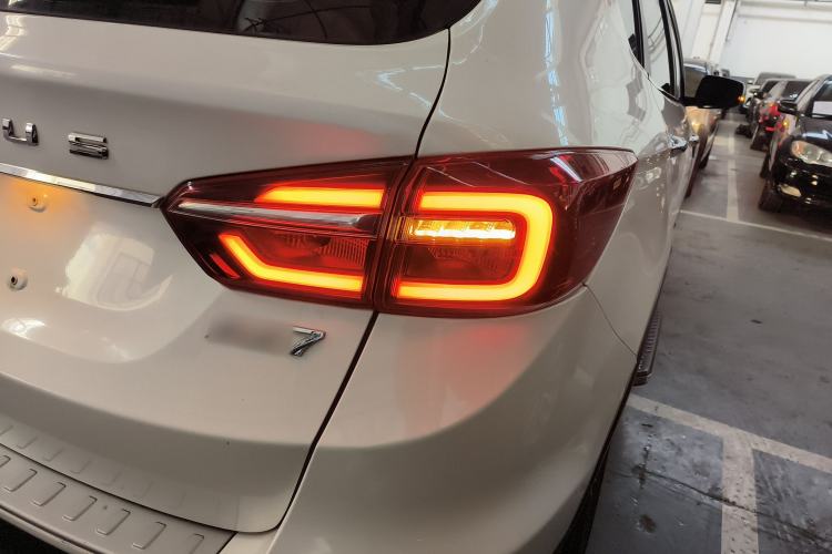 Used Dongfeng Aeolus AX7 2018 Classic 1.6T Automatic Luxury Model