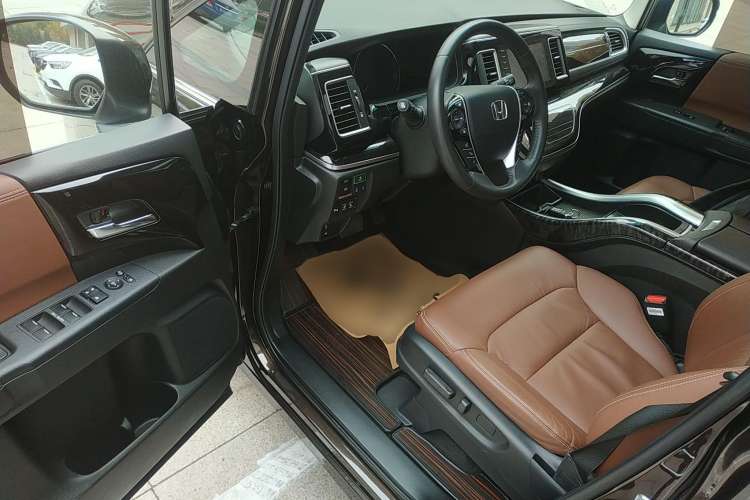 Used Honda Elysion 2019 2.0L Hybrid Supreme Edition
