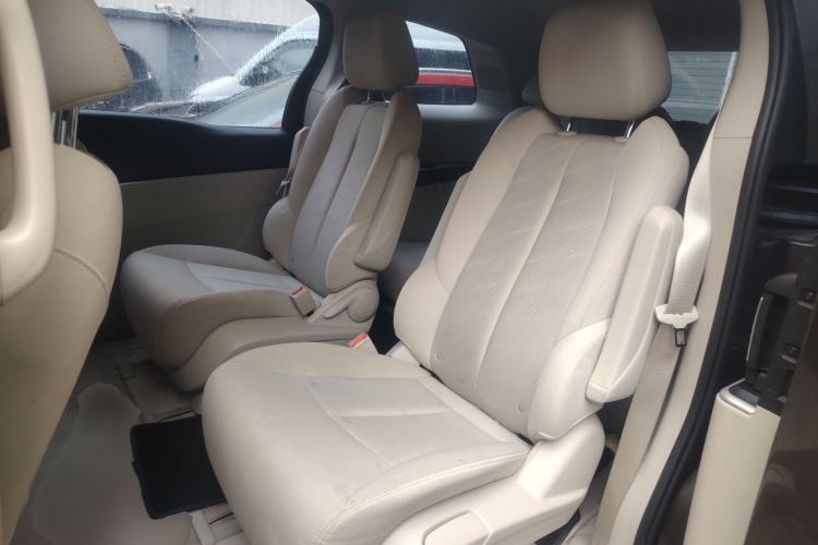 Used Buick GL8 2023 Land Executive Class Comfort Model
