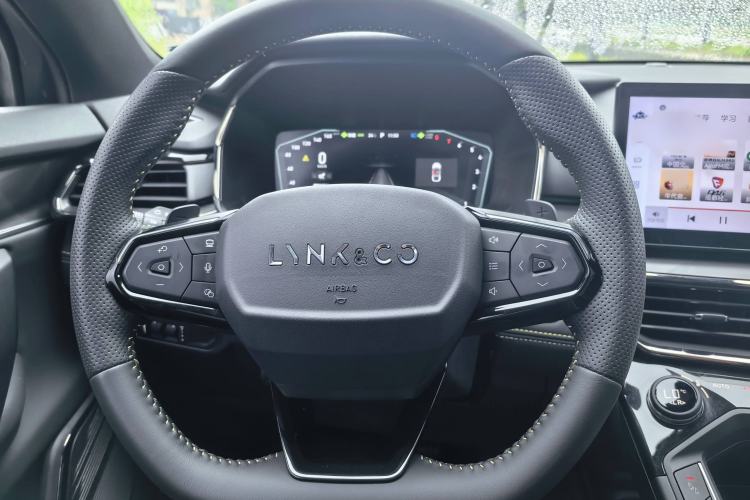 Used Lynk & Co 06 2023 Remix 1.5T Dynamic Halo
