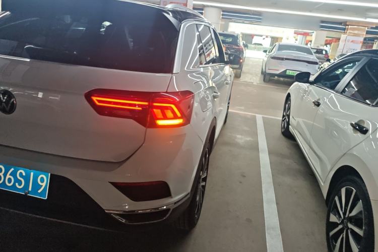 Used Volkswagen T-ROC 2021 280TSI DSG Two-Wheel Drive Comfort Connect Edition
