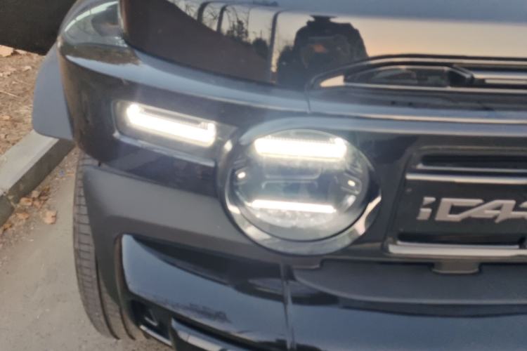 Used  V23 2025 401 Two-Wheel Drive Advanced Edition