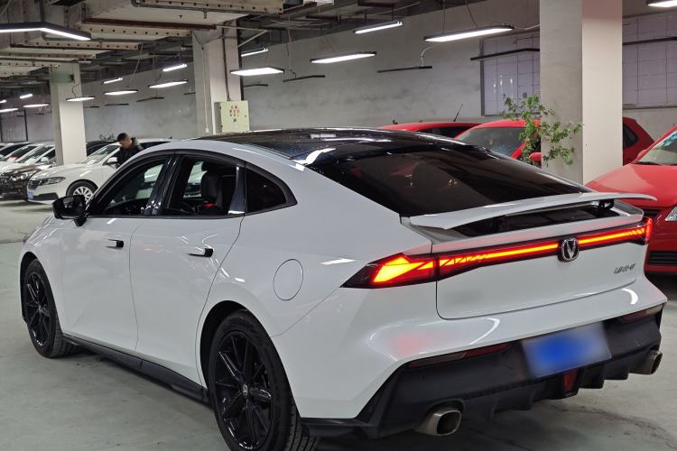 Used Changan UNI-V 2022 1.5T Prestige Version