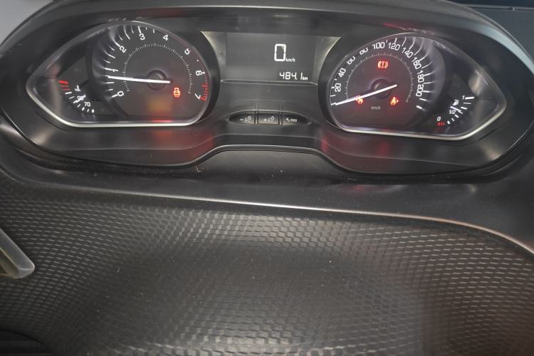 Used Peugeot 2008 2014 1.6L Manual Fashion Edition
