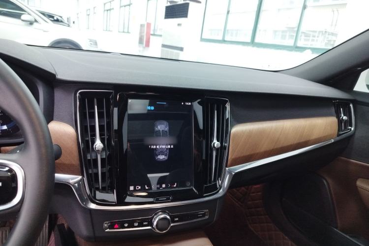 Used Volvo S90 2024 B5 Zhiyi Luxury Edition
