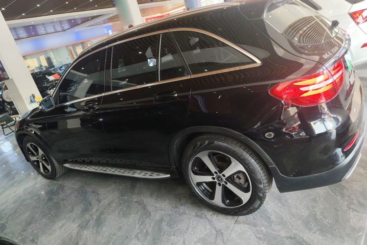 Used Mercedes-Benz GLC 2019 GLC 260 4MATIC Luxury Model