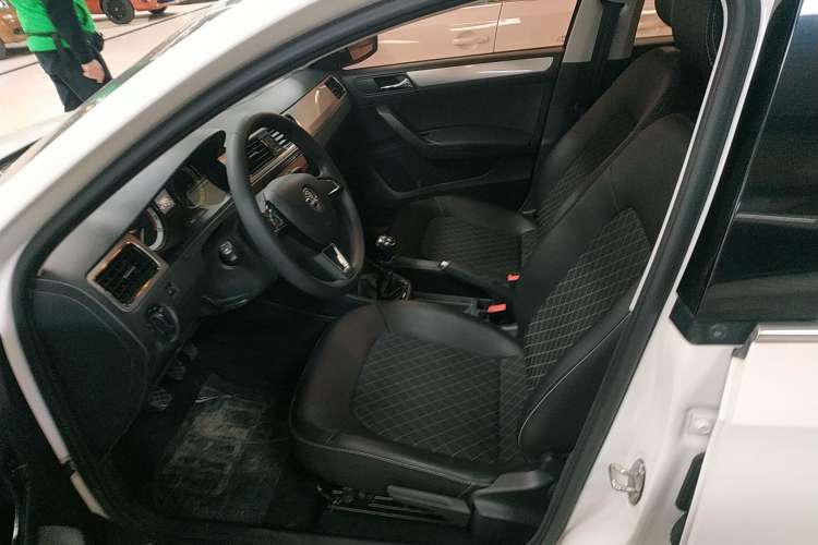 Used Skoda Rapid 2018 1.6L Manual Comfort Edition
