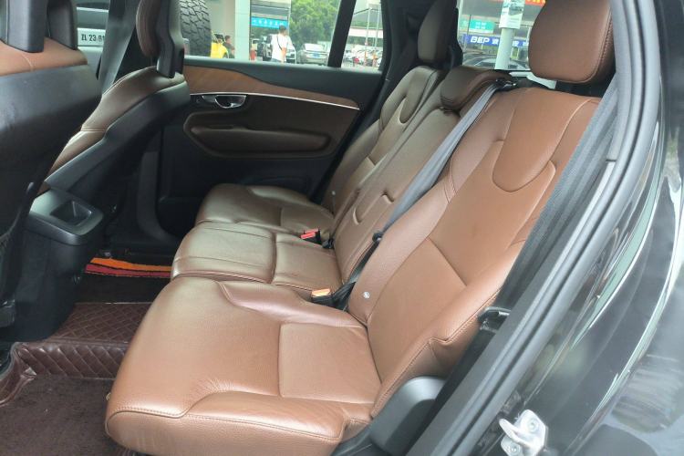 Used Volvo XC90 2022 B5 Smart Drive Luxury Edition 5 Seats
