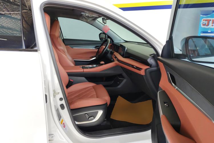 Used Changan CS75 PLUS 2023 3rd Generation 1.5T Automatic Prestige Model
