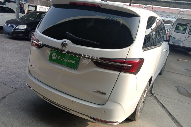 Used Buick GL8 2023 Facelifted Land Cruiser Executive Luxury Version