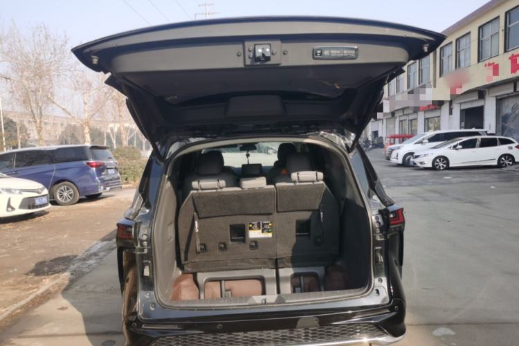 Used Toyota Granvia 2023 2.5L Hybrid Comfort Edition
