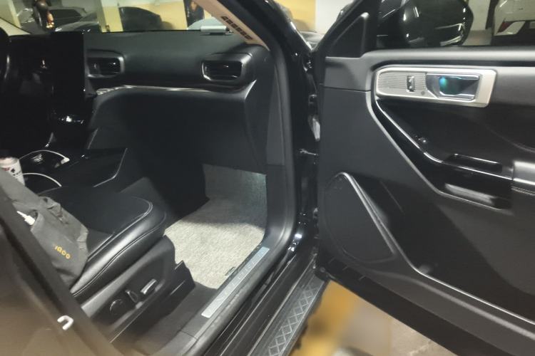 Used Ford Explorer 2020 EcoBoost 285 4x4 Titanium Edition 6 Seats
