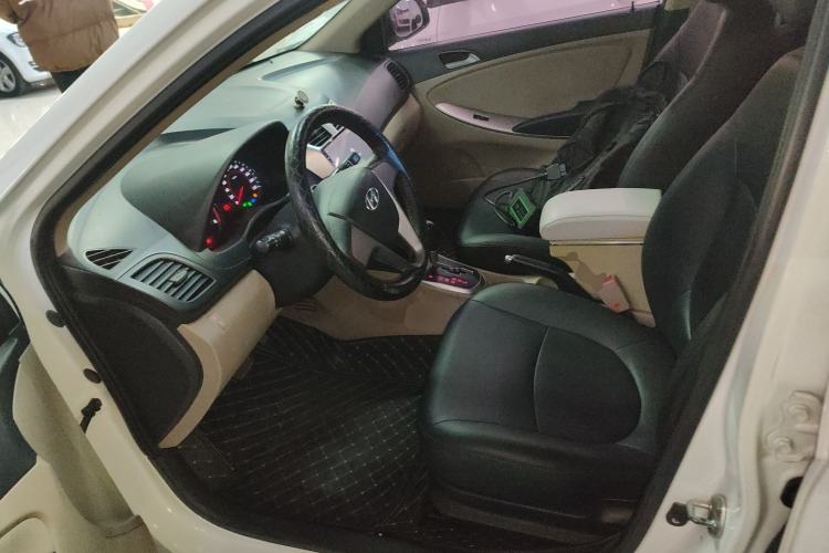 Used Hyundai Verna 2016 1.4L Automatic Leading-Edge GLX