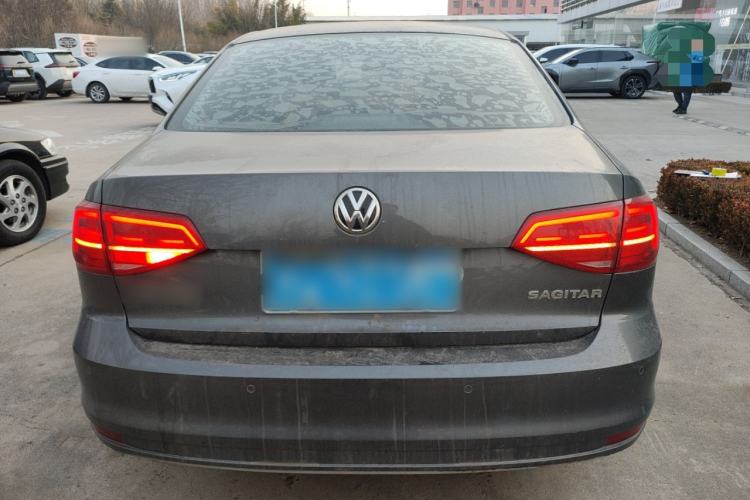 Used Volkswagen Sagitar 2015 1.6L Manual Comfort Model