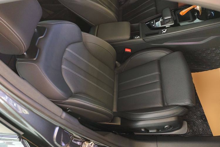 Used Audi A4L 2023 40 TFSI Luxury Dynamic Model
