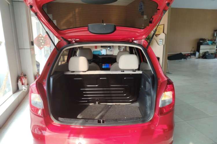 Used Skoda Fabia 2014 1.4L Automatic Crystal Edition