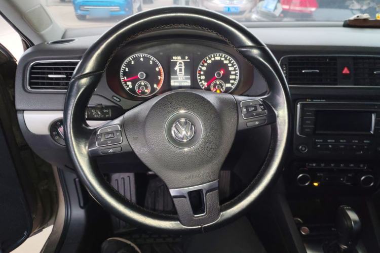 Used Volkswagen Sagitar 2014 1.4TSI Automatic Luxury Model
