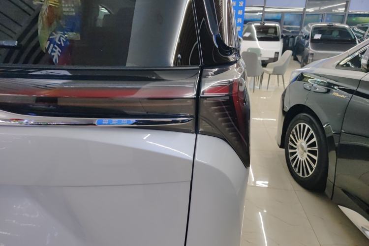 Used Buick GL8 2025 Lu Zun Deluxe Edition