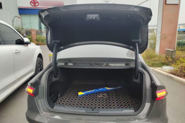 Used Lincoln Z 2022 iXiang Luxury Edition
