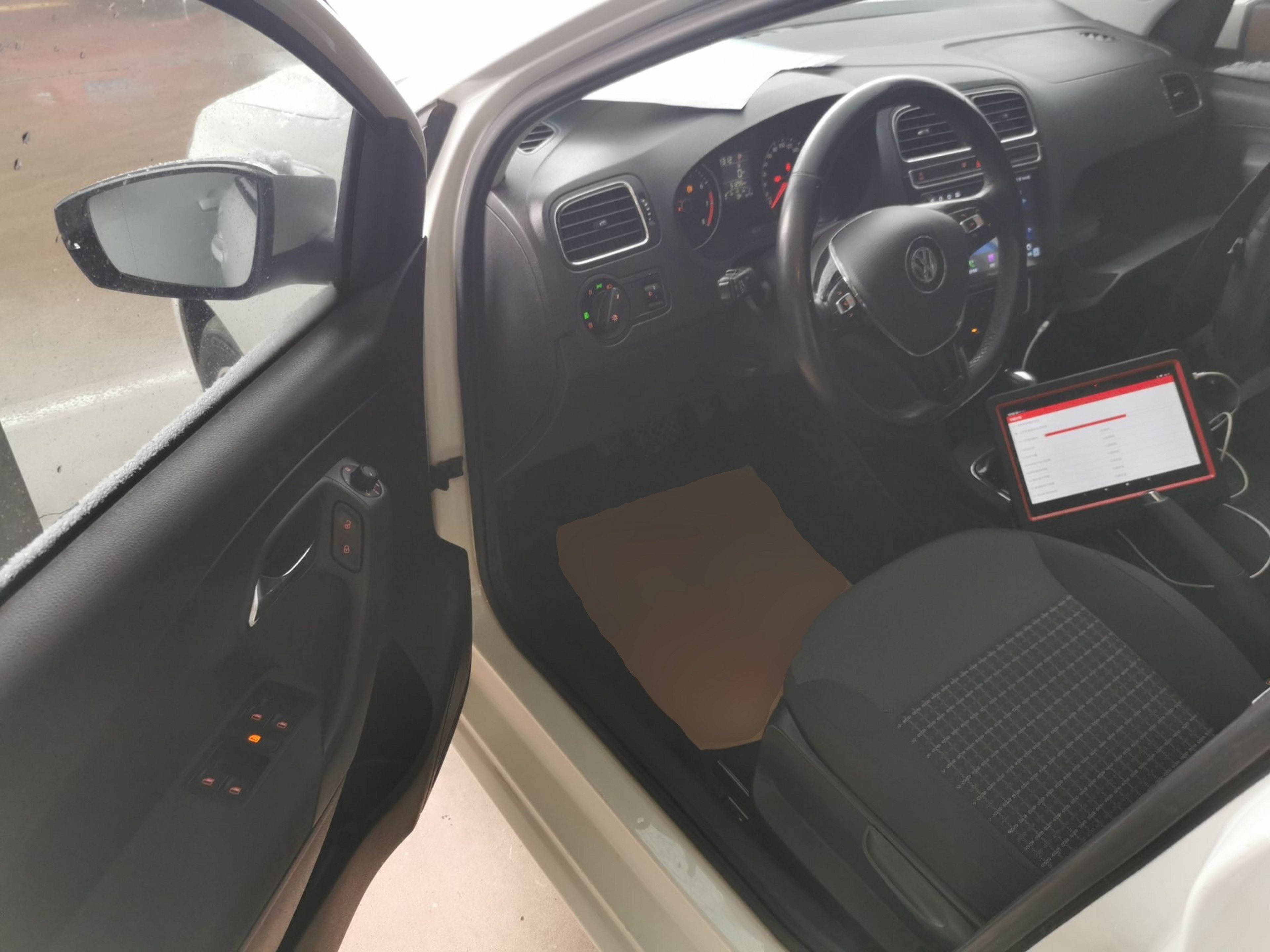 Переднее сиденье в автомобиле