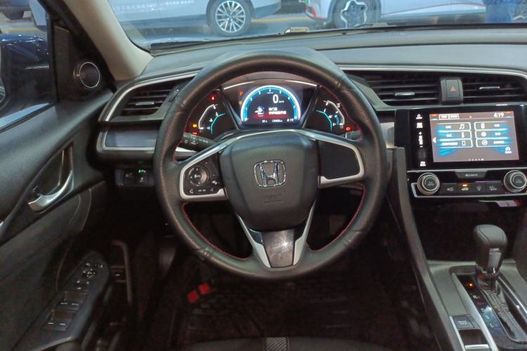 Used Honda Civic 2016 220TURBO CVT Luxury Edition
