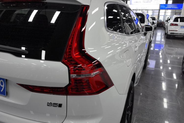 Used Volvo XC60 2022 B5 4x4 Zhiyi Luxury Edition
