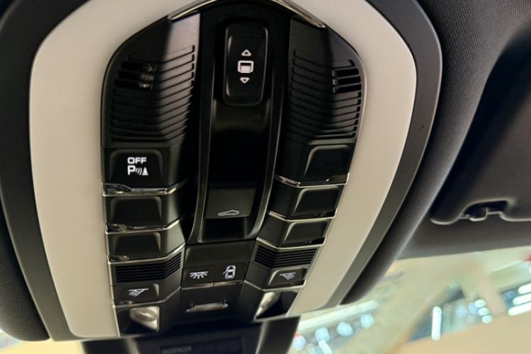 Used Porsche Macan 2018 Macan 2.0T
