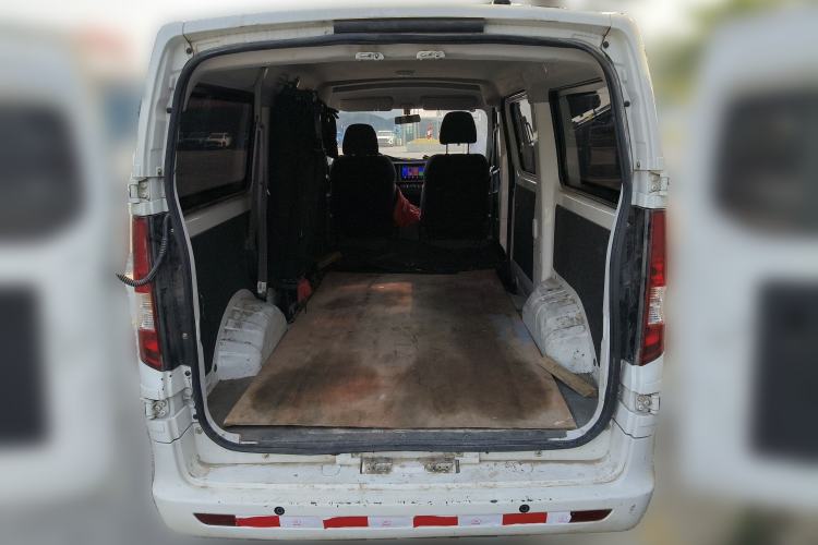 Used Chana Ruixing EM80 2025 Passenger Version Comfort Edition 6-Seater 300 km Dual-Swing Doors