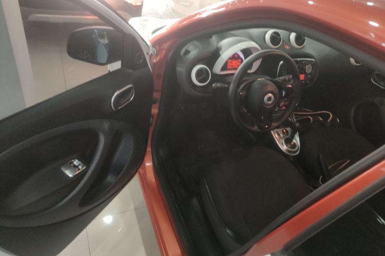 Used  forfour 2016 1.0L 52 kW Dynamic Edition
