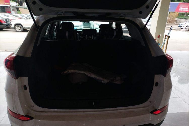 Used Hyundai Tucson 2015 1.6T Dual-Clutch Two-Wheel-Drive Smart Model
