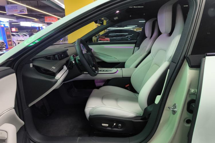 Used  SU7 2024 Rear-Drive Ultra-Long Range Advanced Pro-Level Intelligent Driving Version
