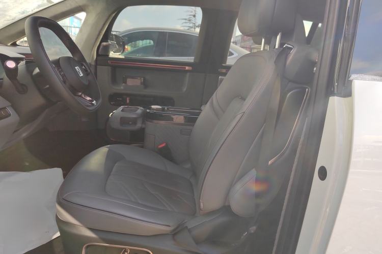 Used Zeekr MIX 2025 Intelligent Driving Version
