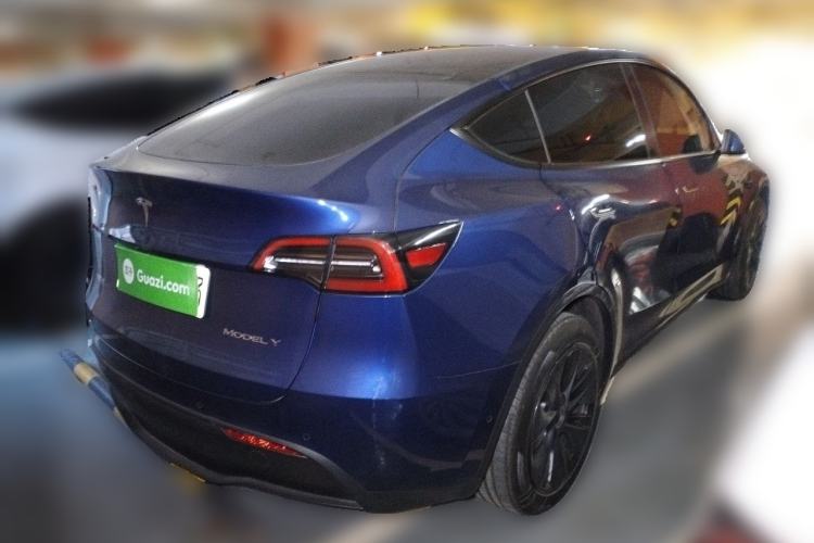 Used Tesla Model Y 2023 Long-Range All-Wheel-Drive Version