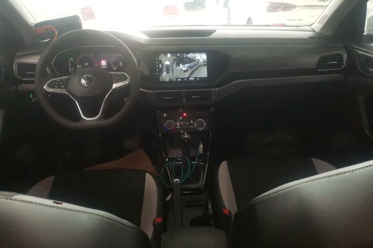 Used Volkswagen Tacqua 2020 1.5L Automatic Yue
