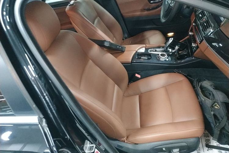 Used BMW 5 Series 2015 520i Elegant Edition
