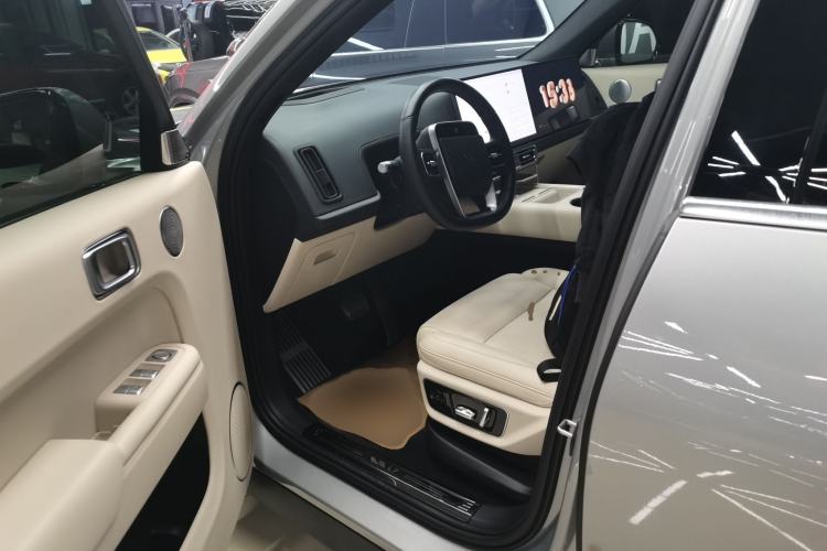 Used Li Auto L7 2023 Pro Model
