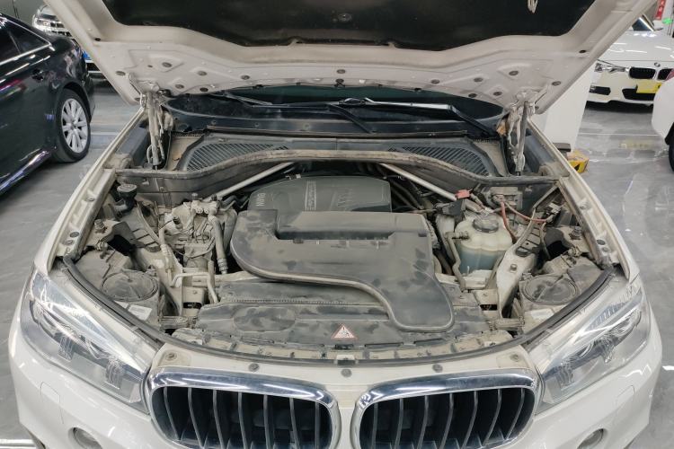 Used BMW X5 2015 xDrive28i
