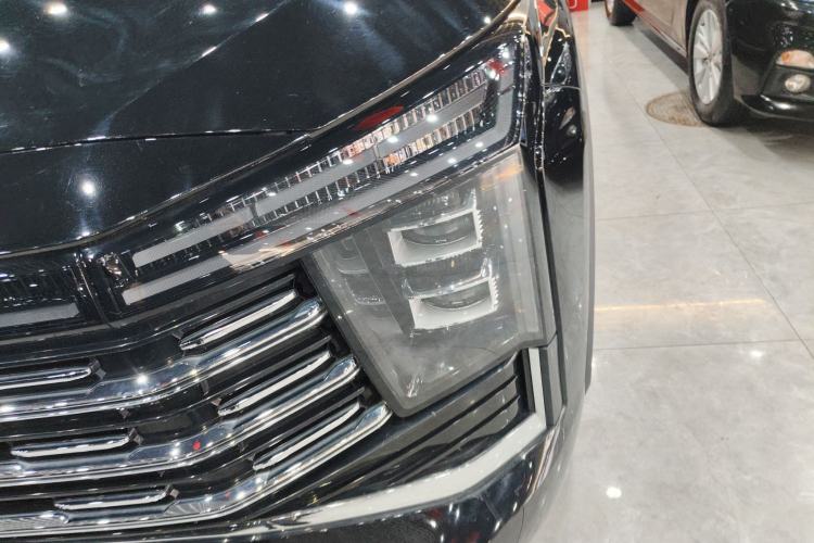 Used SOL X8 PLUS 2023 1.5 TGDI DCT Smart Home Edition 7-Seater