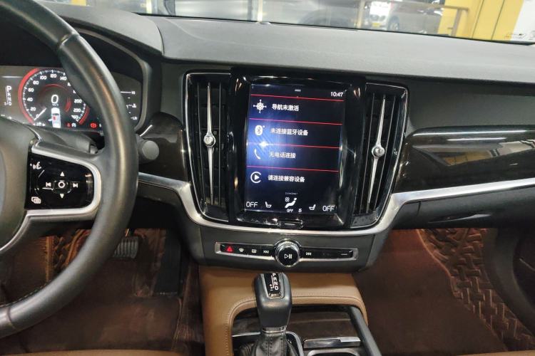 Used Volvo S90 2018 T4 Zhiyuan Edition
