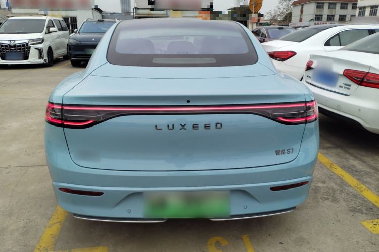 Used Hima Luxeed S7 2025 785 km Ultra
