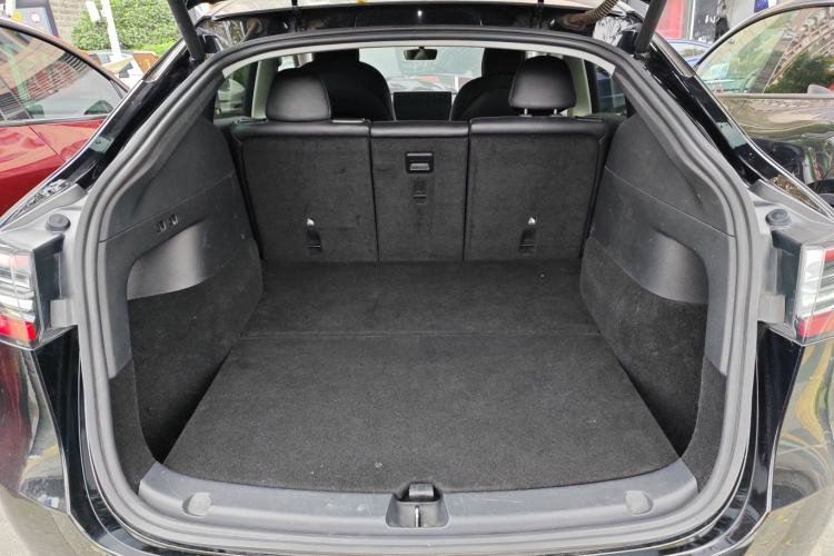 Used Tesla Model Y 2021 Standard Range Rear-Wheel Drive Version
