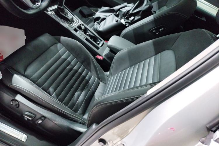 Used Volkswagen Magotan 2020 330TSI DSG Leading Model
