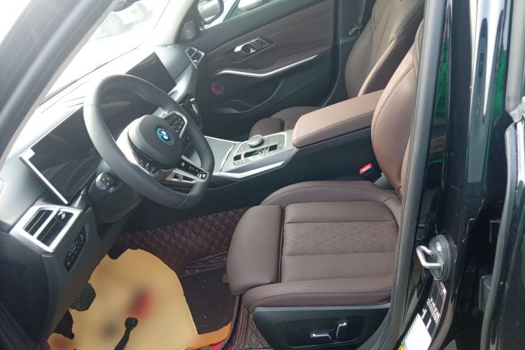 Used BMW i3 2025 eDrive 35 L
