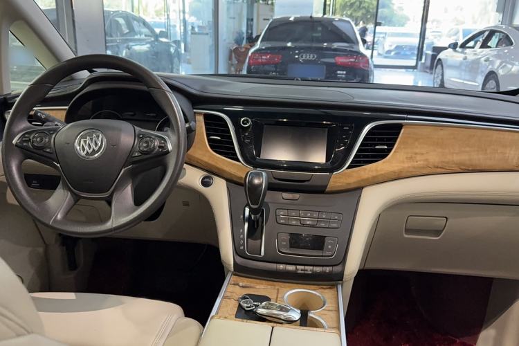 Used Buick GL8 2018 ES 28T Comfort Model China VI Standard
