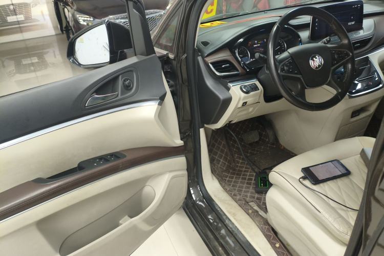 Used Buick GL8 2021 Land Cruiser Executive Class 652T Smart Luxury Model
