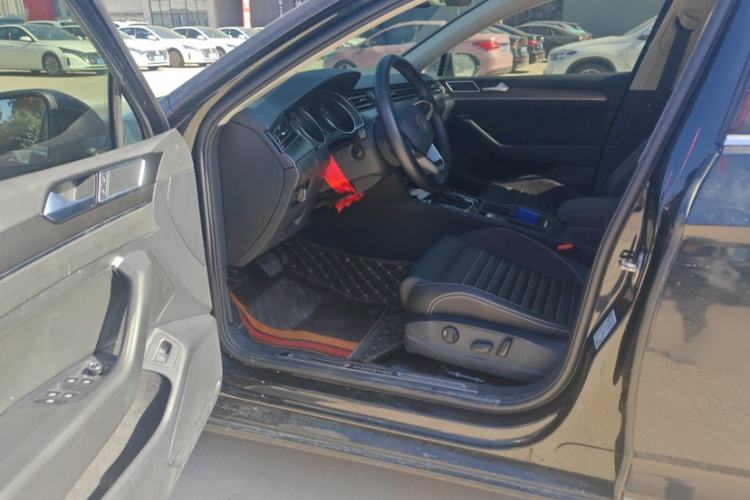 Used Volkswagen Magotan 2020 330TSI DSG Leading Model
