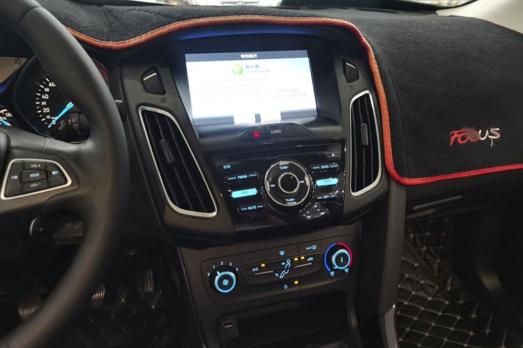 Used Ford Focus 2017 Sedan 1.6L Manual Fashion Edition Smart Drive Version
